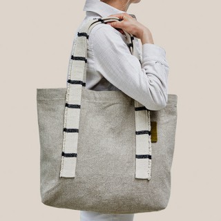 Bags, Totes & Carry-Alls Colenti
