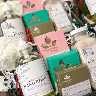 Bath & Body Springwater Naturals